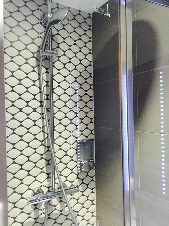 Family Room Bathroom,1178699125:JPEG